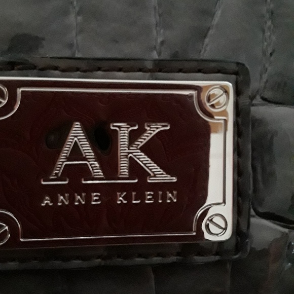 Anne Klein Alligator Handbag (Limited edition) - Picture 2 of 4
